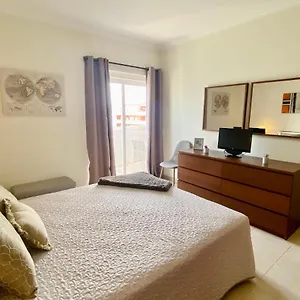 https://apartamento-t1-flamingo-portimao-15-km-da-praia.hotelaalgarve.com